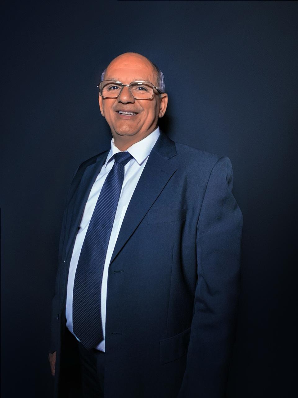 Dr. Antonio Carlos